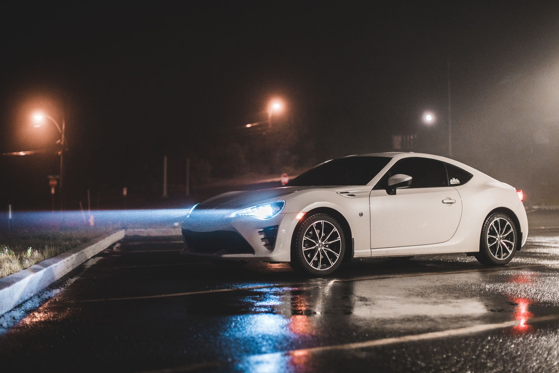 Cars 9754912 Jonathan Cooper 1880x1253 wallpaper