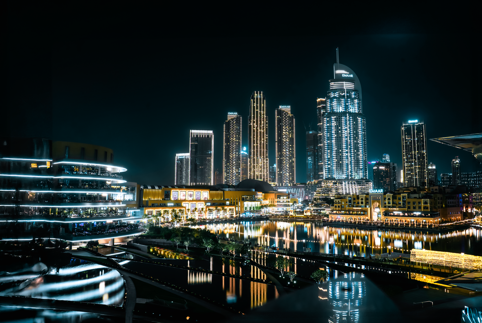 City 32410197 Arshad Milano 1880x1258 wallpaper