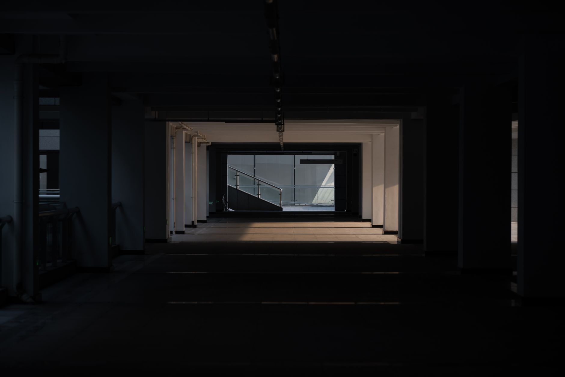 Dark 37253404 Geoffrey Zhao 1880x1253 wallpaper