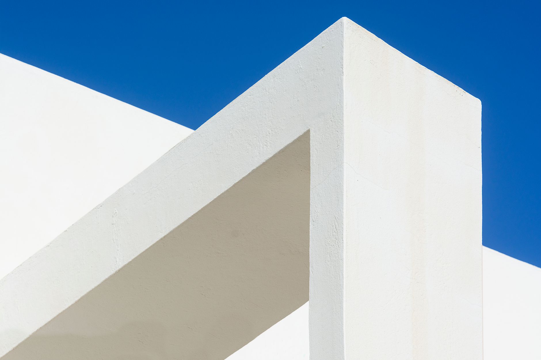 Minimal 28242260 Jan Van Der Wolf 1880x1253 wallpaper
