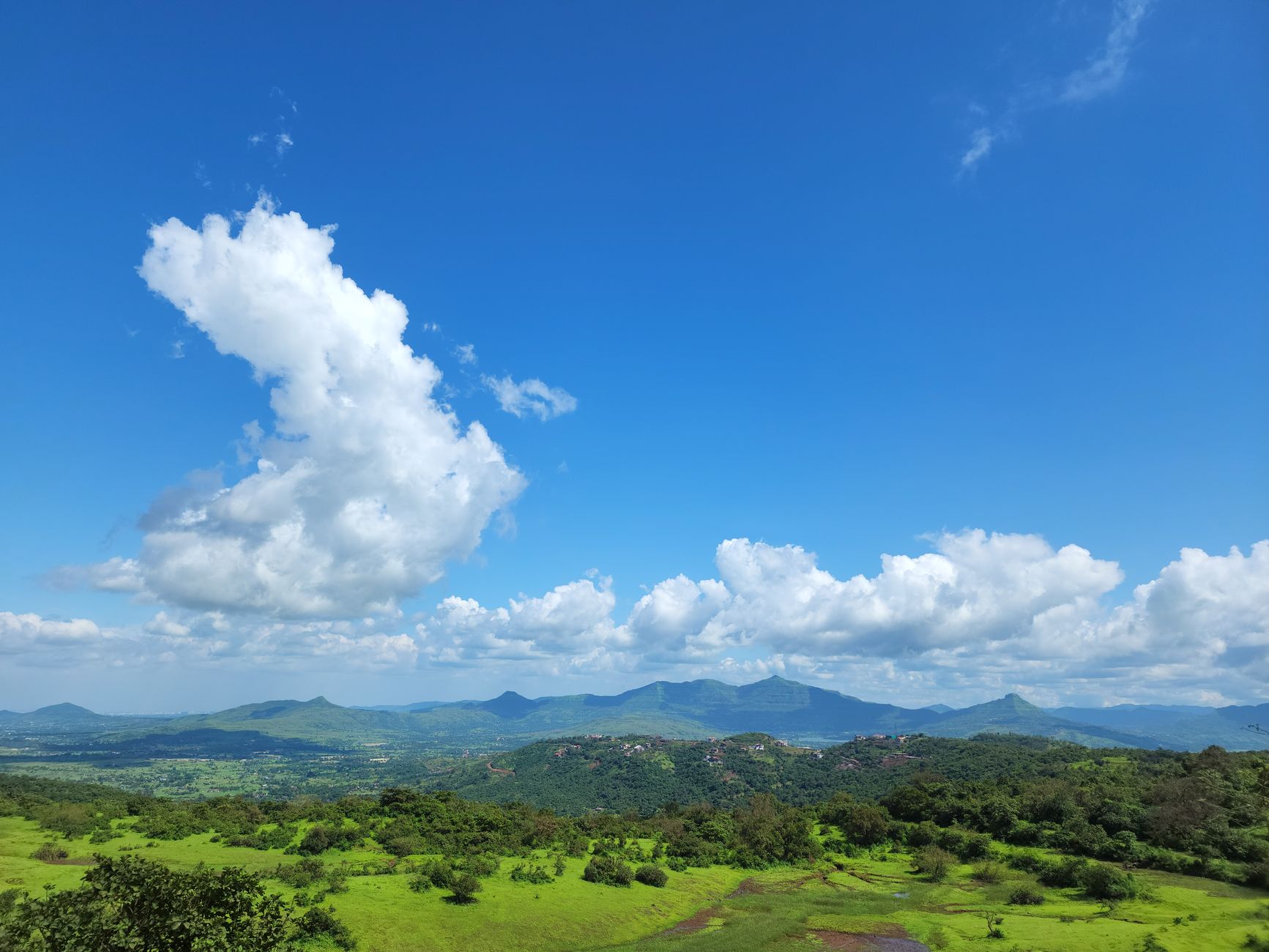 Nature 13677706 Yv Clicks 1733x1300 wallpaper